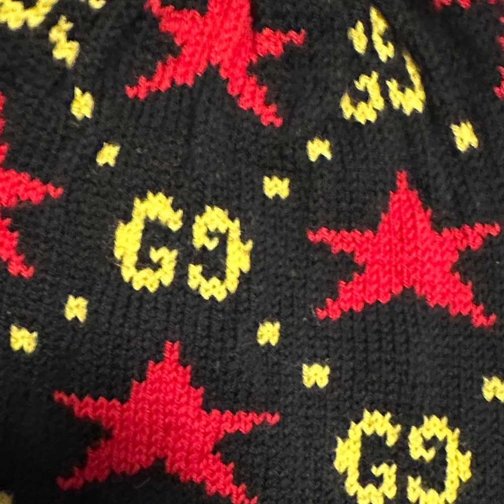 Gucci winter hat Black with Red and Yellow Stars - Picture 5 of 5